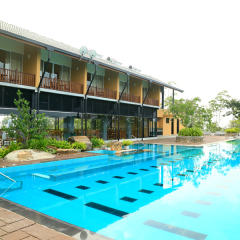 Отель Nature Lovers Inn Horana бассейн
