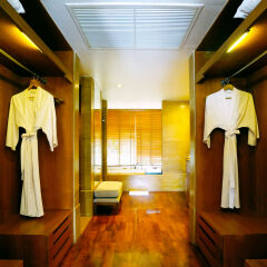 Отель Nakamanda Resort And Spa сейф в номере