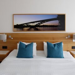 Отель Courtyard by Marriott Stockholm Kungsholmen сейф в номере