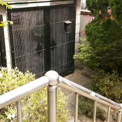 Отель 24 Guesthouse Gangnam Center