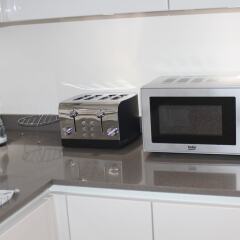 Апартаменты Stratford Luxury Apartment в номере