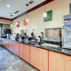 Отель Comfort Suites Vicksburg США, Виксбург - отзывы, цены и фото номеров - забронировать отель Comfort Suites Vicksburg онлайн питание фото 3