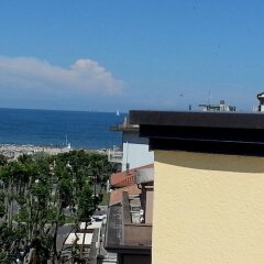 Отель Residence Queen Италия, Римини - отзывы, цены и фото номеров - забронировать отель Residence Queen онлайн пляж