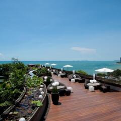 Отель Hilton Pattaya Таиланд, Паттайя - 9 отзывов об отеле, цены и фото номеров - забронировать отель Hilton Pattaya онлайн пляж