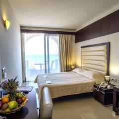 Отель Galini Sea View в номере