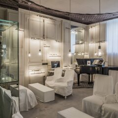 Отель La Maison Champs Elysées Франция, Париж - отзывы, цены и фото номеров - забронировать отель La Maison Champs Elysées онлайн интерьер отеля фото 2