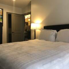 Апартаменты SoBe Arena District Apartments комната для гостей фото 4