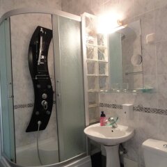 Отель Sun Rose Apartments Черногория, Свети-Стефан - отзывы, цены и фото номеров - забронировать отель Sun Rose Apartments онлайн ванная