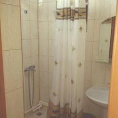 Гостиница Mini Hotel na Zavodskoy 35 в Витязево отзывы, цены и фото номеров - забронировать гостиницу Mini Hotel na Zavodskoy 35 онлайн ванная