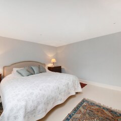 Отель Stunning 2 Bedroom Apartment With Garden in Notting Hill Великобритания, Лондон - отзывы, цены и фото номеров - забронировать отель Stunning 2 Bedroom Apartment With Garden in Notting Hill онлайн комната для гостей фото 4