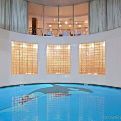 Отель Holiday Inn Vancouver Downtown & Suites Канада, Ванкувер - отзывы, цены и фото номеров - забронировать отель Holiday Inn Vancouver Downtown & Suites онлайн бассейн фото 2