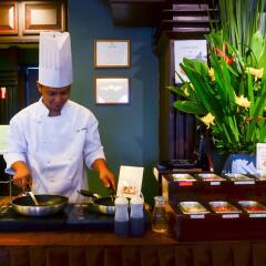Отель Best Western Hotel La Corona Manila Филиппины, Манила - 2 отзыва об отеле, цены и фото номеров - забронировать отель Best Western Hotel La Corona Manila онлайн питание фото 3