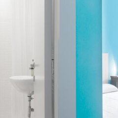 Отель Marlin Rooms ванная фото 2