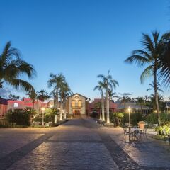 Отель Ocean Blue & Beach Resort - Все включено Доминикана, Пунта Кана - 8 отзывов об отеле, цены и фото номеров - забронировать отель Ocean Blue & Beach Resort - Все включено онлайн вид на фасад
