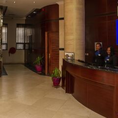 Golden Tulip Essential Airport Hotel Lagos интерьер отеля