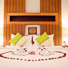 Отель The Chambre сейф в номере