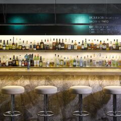 Отель The ICON Hotel & Lounge Чехия, Прага - 1 отзыв об отеле, цены и фото номеров - забронировать отель The ICON Hotel & Lounge онлайн гостиничный бар