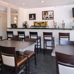 Отель Best Western Hollywood Plaza Inn США, Лос-Анджелес - отзывы, цены и фото номеров - забронировать отель Best Western Hollywood Plaza Inn онлайн питание фото 2