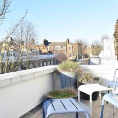 Отель 2 Bedroom House in the Heart of Angel Лондон балкон