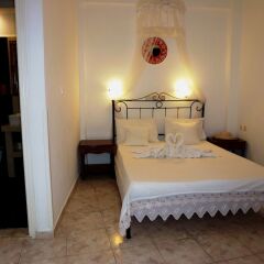 Отель Atalos Suites комната для гостей фото 3