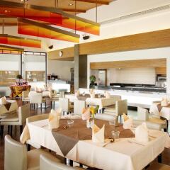 Отель Tinidee Golf Resort at Phuket Пхукет питание