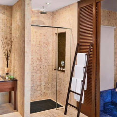 Отель Avani Sepang Goldcoast Resort Малайзия, Сунгай-Пелек - отзывы, цены и фото номеров - забронировать отель Avani Sepang Goldcoast Resort онлайн ванная фото 2