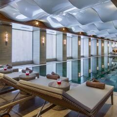 Отель DoubleTree by Hilton Istanbul Topkapi бассейн фото 2