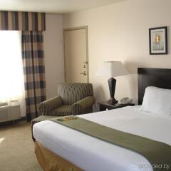 Holiday Inn Express Suites Garden Grove Anaheim South In Garden