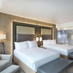 Legend Hotel Lagos Airport, Curio Collection by Hilton комната для гостей