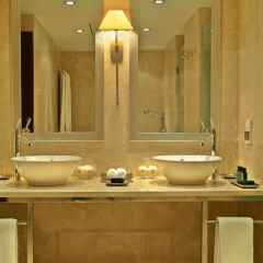 Отель Crowne Plaza Porto ванная фото 2