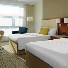 Отель Courtyard by Marriott Berlin City Center комната для гостей фото 3