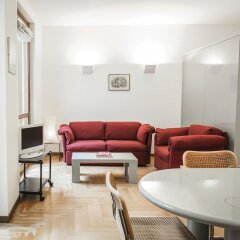 Апартаменты San Maurilio Apartments Милан комната для гостей фото 4