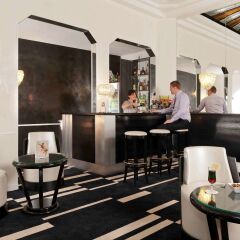 Отель Mercure Paris Opéra Faubourg Montmartre гостиничный бар
