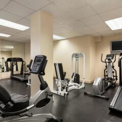 Отель Ramada Waterfront Sarasota фитнесс-зал фото 2