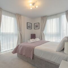 Отель 1 Bedroom Flat in Surrey Quays With Balcony Великобритания, Лондон - отзывы, цены и фото номеров - забронировать отель 1 Bedroom Flat in Surrey Quays With Balcony онлайн комната для гостей фото 3