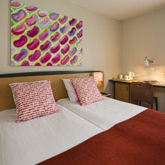 Отель Hôtel Paris Louis Blanc - Paris 10 комната для гостей фото 2