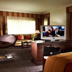 Отель Media Rotana Dubai ОАЭ, Дубай - 2 отзыва об отеле, цены и фото номеров - забронировать отель Media Rotana Dubai онлайн