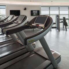 Отель Myriad by SANA Hotels Португалия, Лиссабон - 1 отзыв об отеле, цены и фото номеров - забронировать отель Myriad by SANA Hotels онлайн фитнесс-зал фото 3