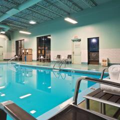 Отель Best Western Plus Gatineau-Ottawa Канада, Гатино - отзывы, цены и фото номеров - забронировать отель Best Western Plus Gatineau-Ottawa онлайн бассейн фото 2