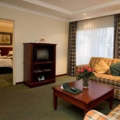 Отель Courtyard Hotel Rosebank Южная Африка, Росбанк - отзывы, цены и фото номеров - забронировать отель Courtyard Hotel Rosebank онлайн комната для гостей фото 5