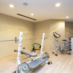 Sunrise Hotel фитнесс-зал