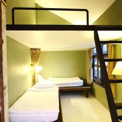 Here Hostel Бангкок комната для гостей фото 3