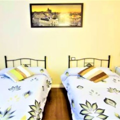 Отель MC YOLO Apartamento Ronda Atocha Испания, Мадрид - отзывы, цены и фото номеров - забронировать отель MC YOLO Apartamento Ronda Atocha онлайн сейф в номере