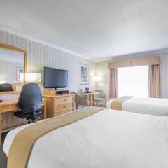 Отель Quality Inn Downtown Inner Harbour Канада, Виктория - отзывы, цены и фото номеров - забронировать отель Quality Inn Downtown Inner Harbour онлайн удобства в номере