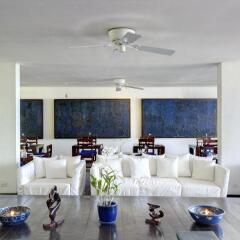 Отель The House by Elegant Hotels - Adults Only интерьер отеля