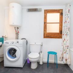 Отель Central Attic Sant Antoni Испания, Барселона - отзывы, цены и фото номеров - забронировать отель Central Attic Sant Antoni онлайн ванная