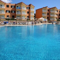 Отель Roc Cala d’en Blanes Beach Club Испания, Кала-эн-Бланес - отзывы, цены и фото номеров - забронировать отель Roc Cala d’en Blanes Beach Club онлайн бассейн фото 2