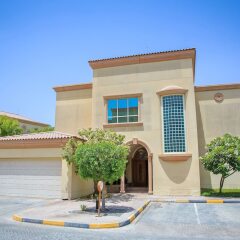 Al Raha Beach Hotel Villas парковка