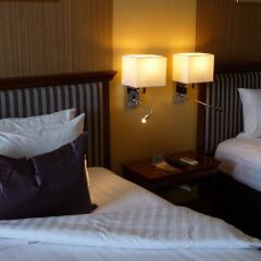 Отель Mercure Mandalay Hill Resort сейф в номере