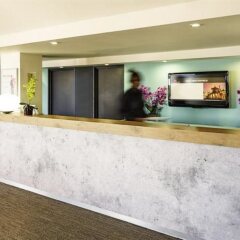 Отель ibis London Luton Airport интерьер отеля фото 2